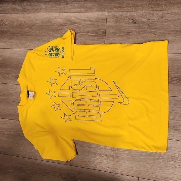 Nike Brazil TShirt - Picture 1 of 4